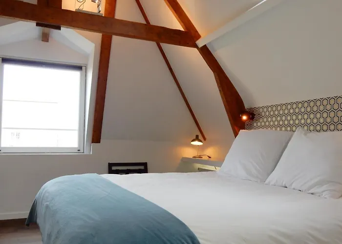 Boutique Nassau Bed & Breakfast 4*